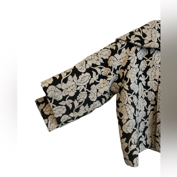 Vintage Kensie designer crop classic floral print button coat black and white - Picture 2 of 15